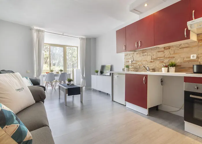 Cataluna Study Apartment